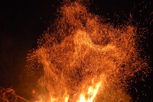 bonfire-3-1184390